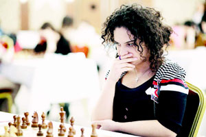 Nərmin Kazımova,  beynəlxalq qrossmeyster. 1993-cü il. 18 yaşlı qızlar arasında dünya çempionu