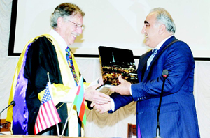 Nobel mükafatı laureatı Piter A.Daymond Azərbaycan Dövlət İqtisad Universitetində