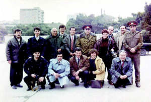 İbrahim bəy (öndə sağdan I) Bakıda. 1994